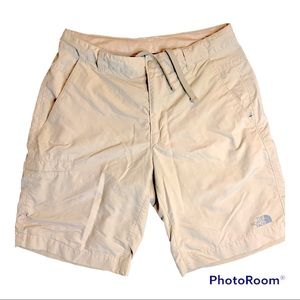 The North Face men’s athletic hiking shorts  Sz 30 waist